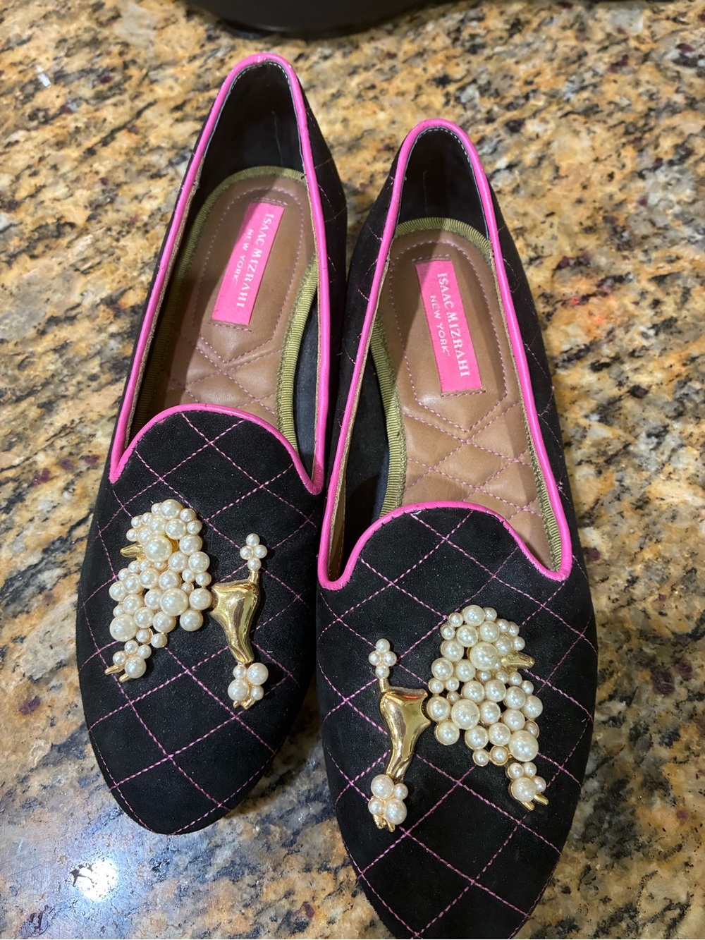 Vintage size 5 Isaac Mizrahi Black & Pink Quilted Pearl-Embellished Women's Flat